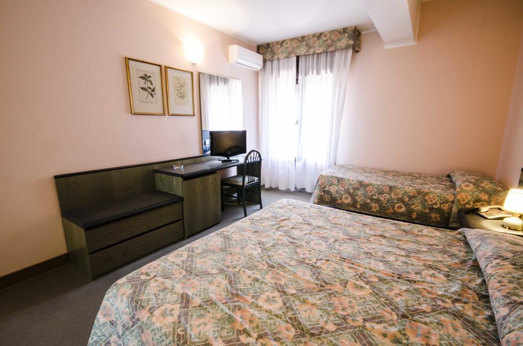 Hotel Torre Del Sole Tarquinia Zewnętrze zdjęcie