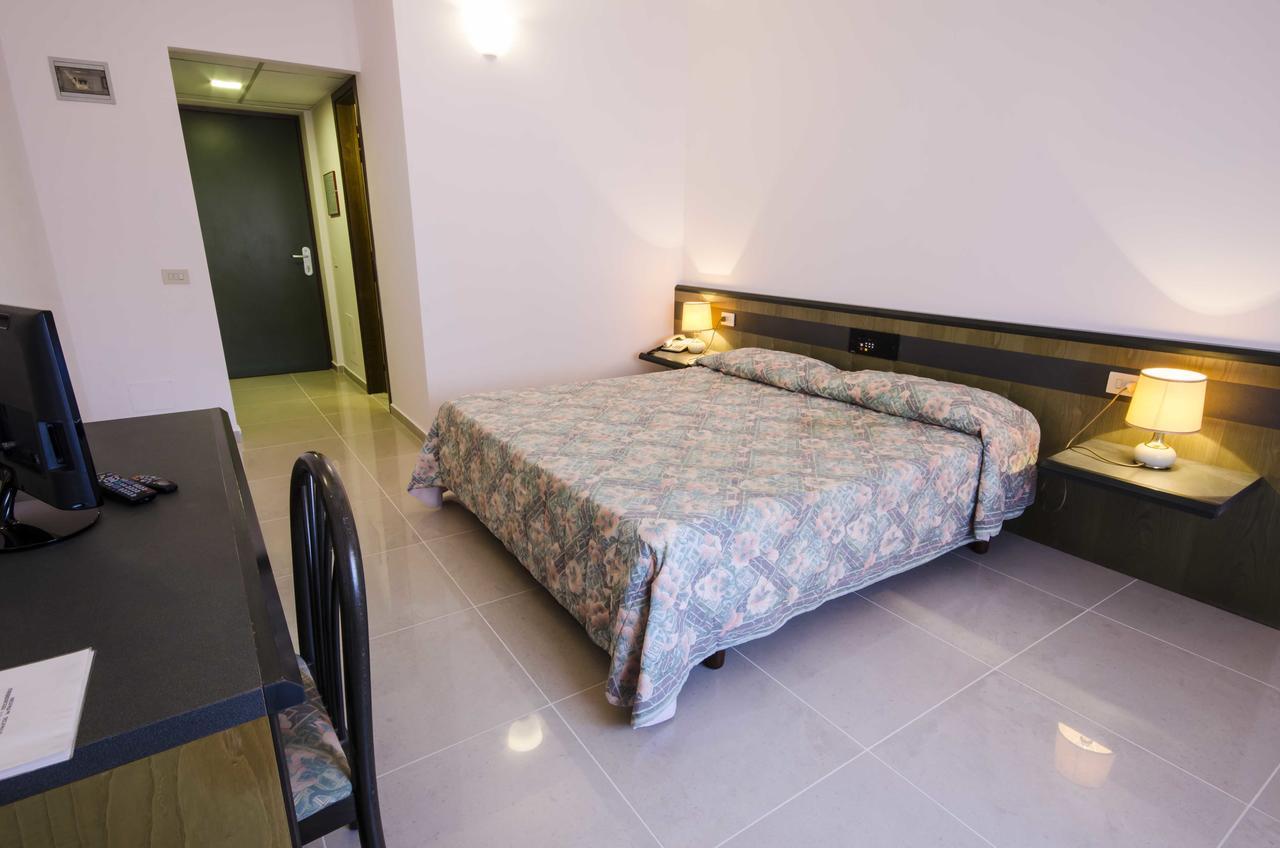 Hotel Torre Del Sole Tarquinia Zewnętrze zdjęcie