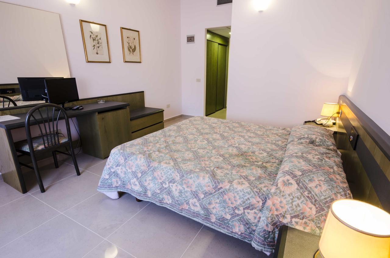 Hotel Torre Del Sole Tarquinia Zewnętrze zdjęcie