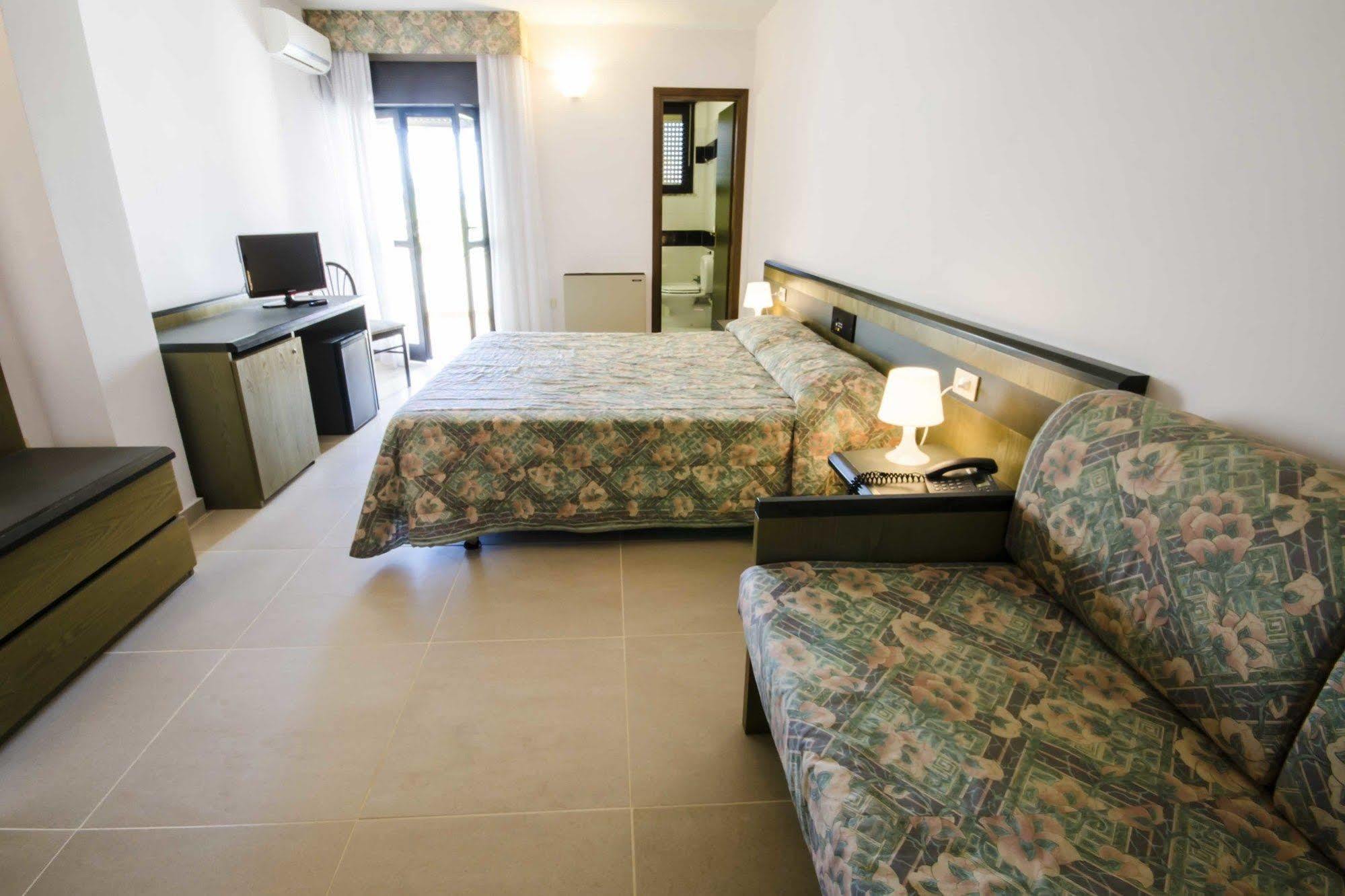 Hotel Torre Del Sole Tarquinia Zewnętrze zdjęcie